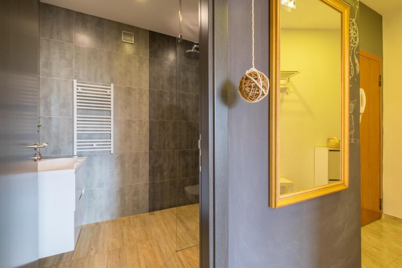 Artistic & Spacious 2Bd Central Apt By Flat Mаnager Sofia Exteriör bild