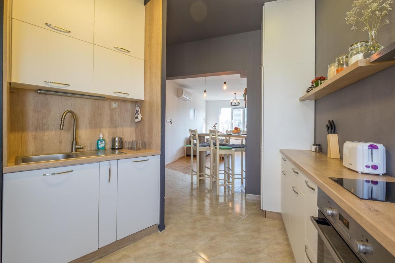 Artistic & Spacious 2Bd Central Apt By Flat Mаnager Sofia Exteriör bild
